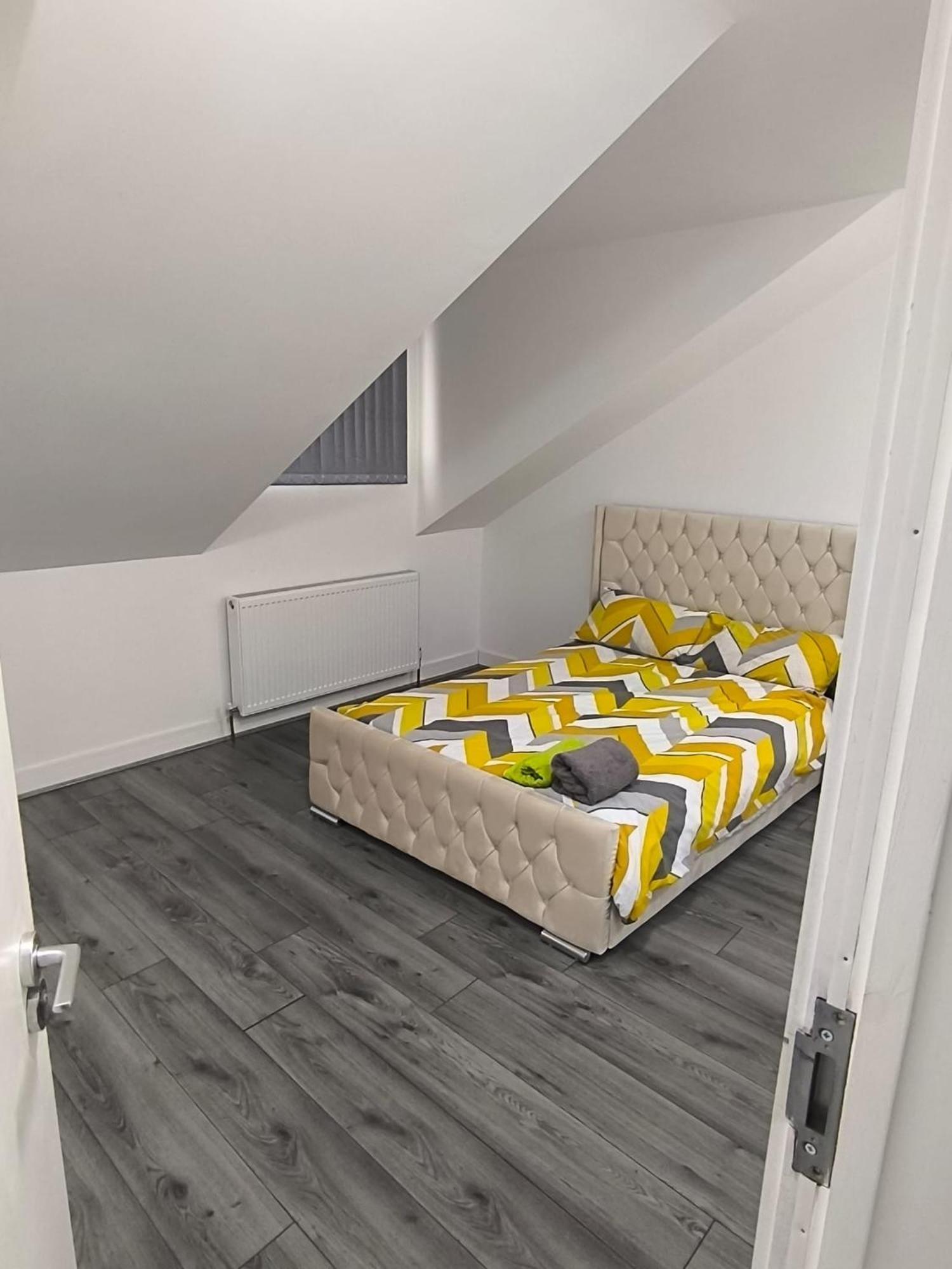 Spacious Full Home - Perfect For Families & Groups Oldbury  Exterior foto